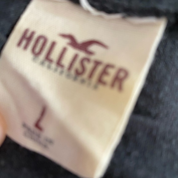 hollister t-shirt - Picture 2 of 2